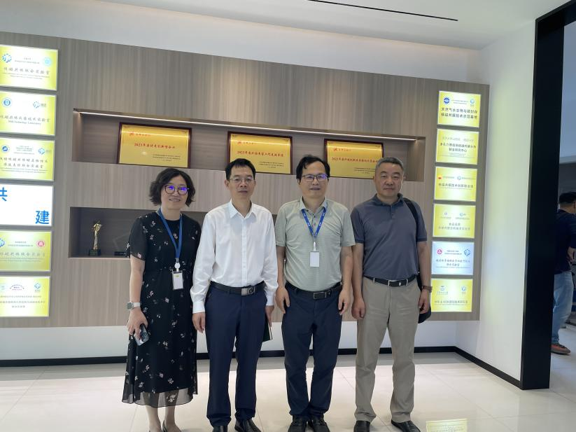 苏州科技局领导一行莅临KAIYUN.COM·开云「中国」官方网站调研指导
